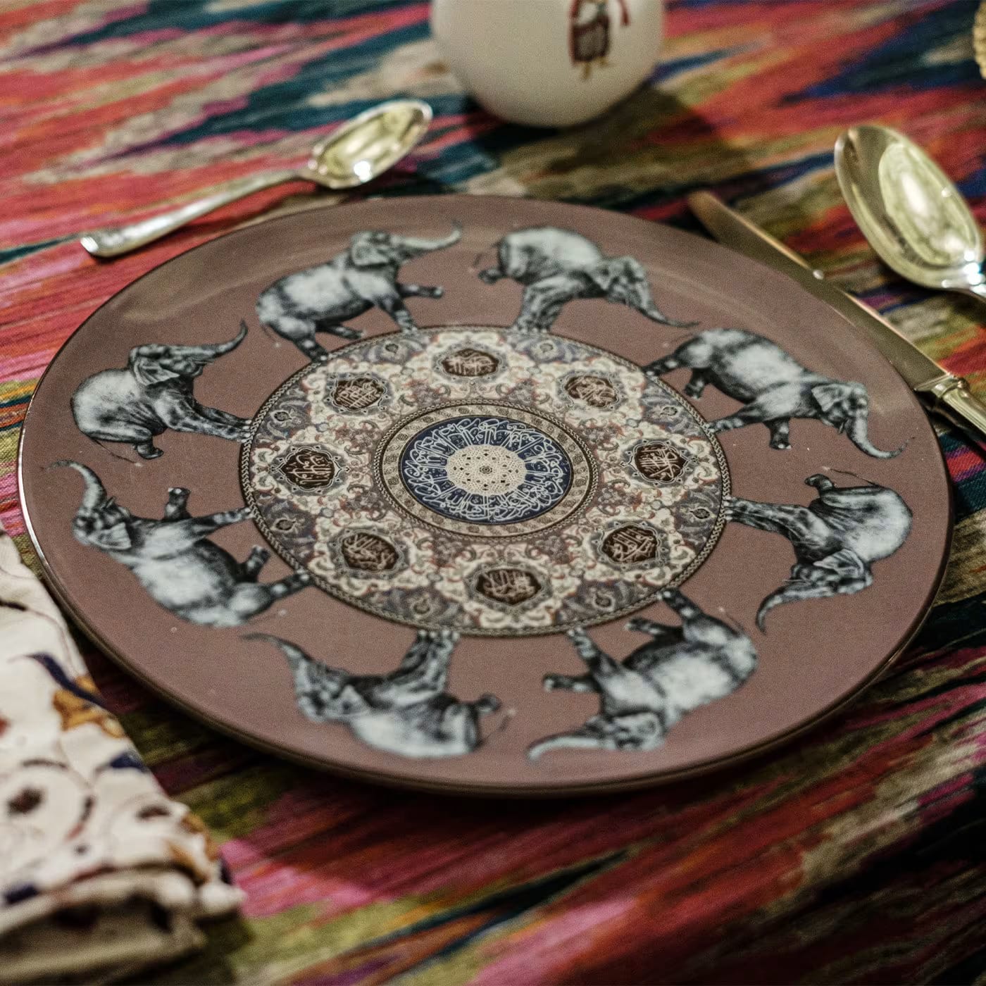 Costantinopoli Line, Decorative Porcelain Plate, Elephants, ø21 cm