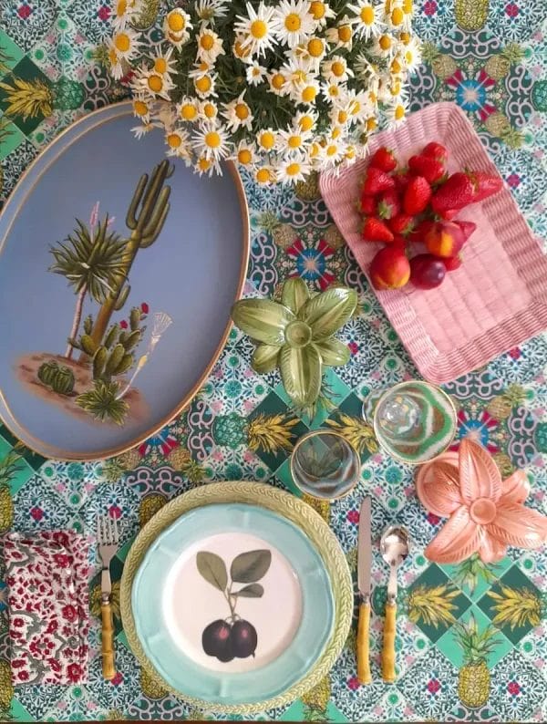 Flora, Handpainted Decorative Iron Tray, 33 x 20 cm - Image 2