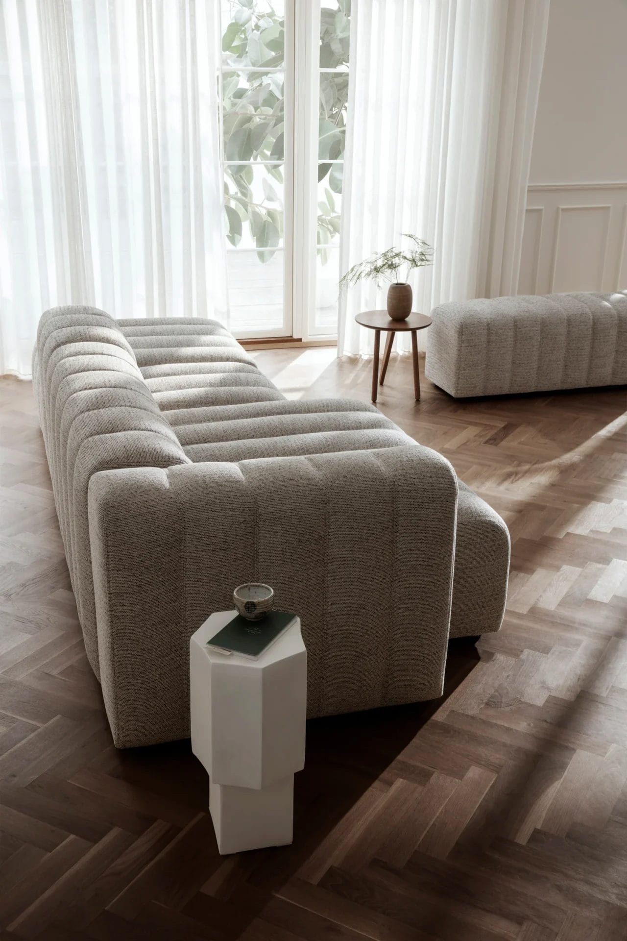 Quartz Side Table None Concrete, Chalk, Ø26 cm