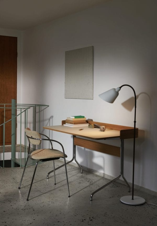 AV17 Pavilion Desk, Mushroom Linoleum (4176) w. lacquered oak & chrome base - Image 3
