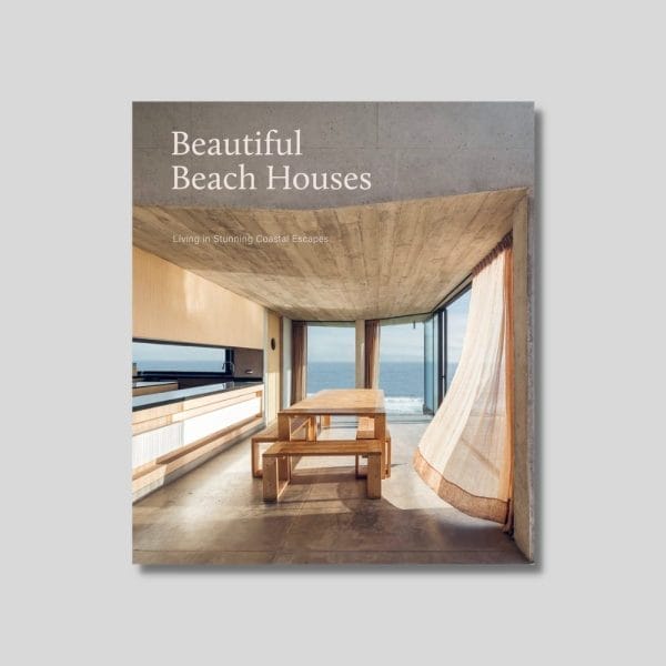 Beautiful Beach Houses: Living in Stunning Coastal Escapes - Book