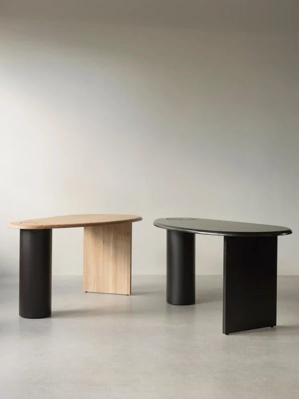 The Eclipse Desk Dark Oiled, Polished Oak with Black round steel columne - Image 4