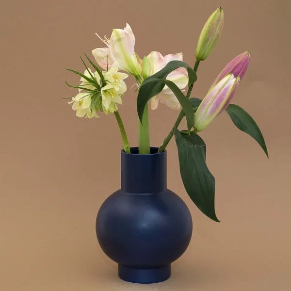 Strøm Large Vase, Blue, 18 x 24 cm - Image 3