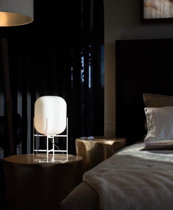 Oda Small Light, White Glass, White Finish