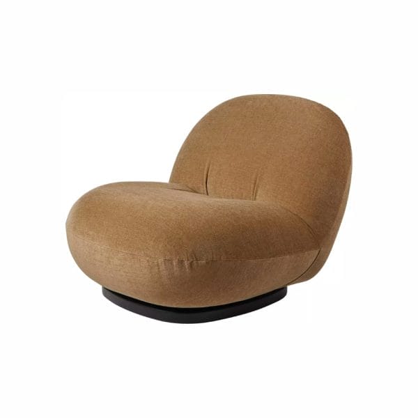 Pacha Lounge Chair, Fully Upholstered, Returning Swivel, Group. B, Harp, Gubi (12 Caramel, Standard), Base Pearl Gold