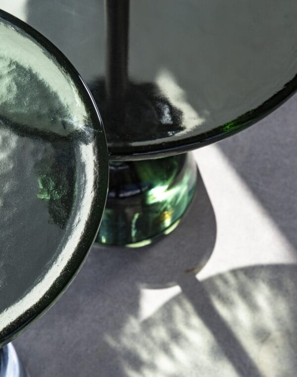 Pina Low Table, Green Glass, Black Rod Ø44 cm