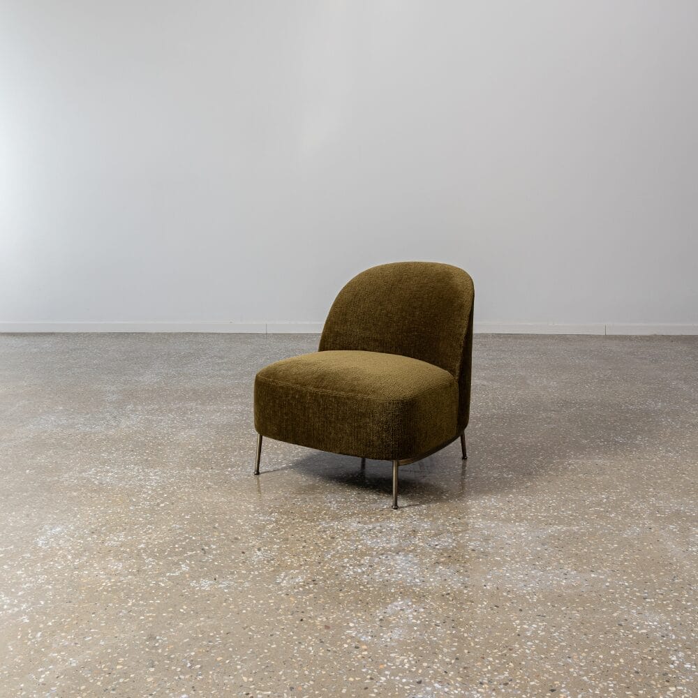 Sejour Lounge Chair, Fully Upholstered, Group. 02, Mumble, Glamour Group (40, Standard), Standard Glides, Base Antique Brass