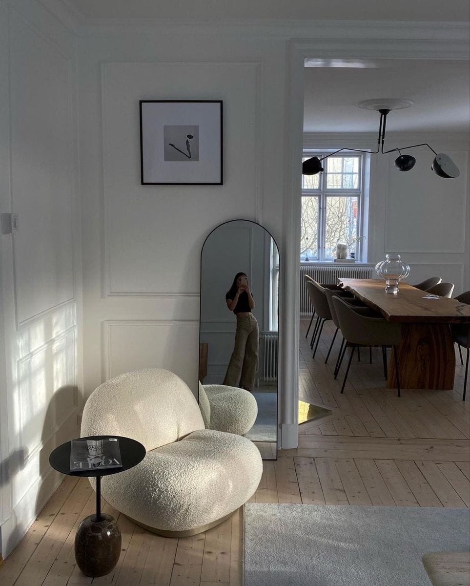 Pacha Lounge Chair, Fully Upholstered, Returning Swivel, Group. D, Front Karakorum, Dedar (001), Base Pearl Gold