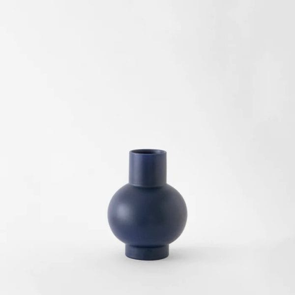 Strøm Small Vase, Blue, 12 x 16 cm