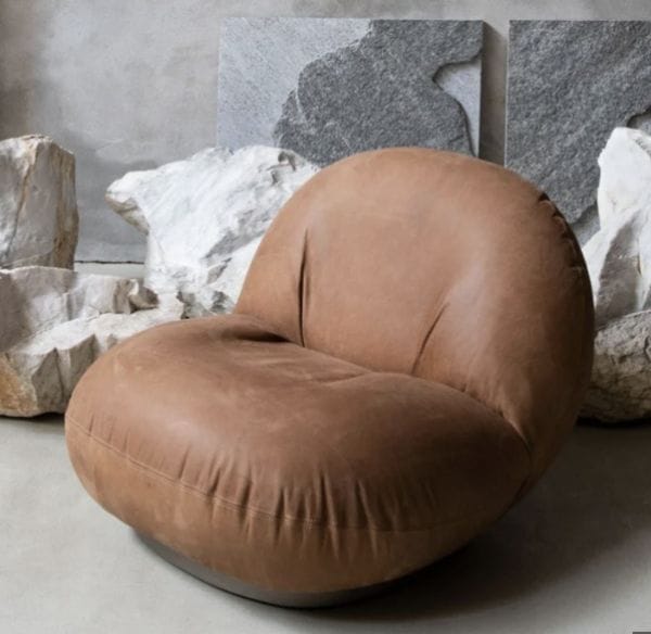 Pacha Lounge Chair -Upholstered, Sørensen Leather 21004
