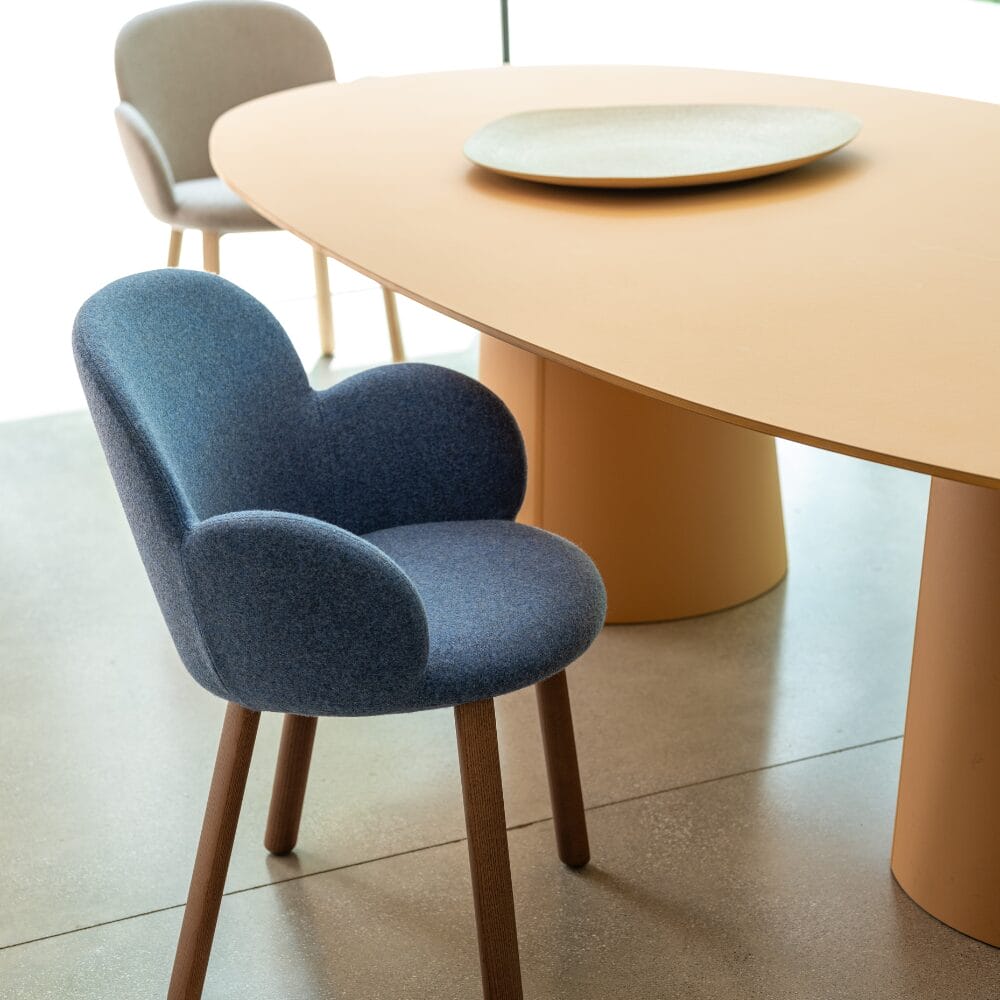 Vol Oval Table Linoleum Walnut Top, W300 x D140 x H75 cm