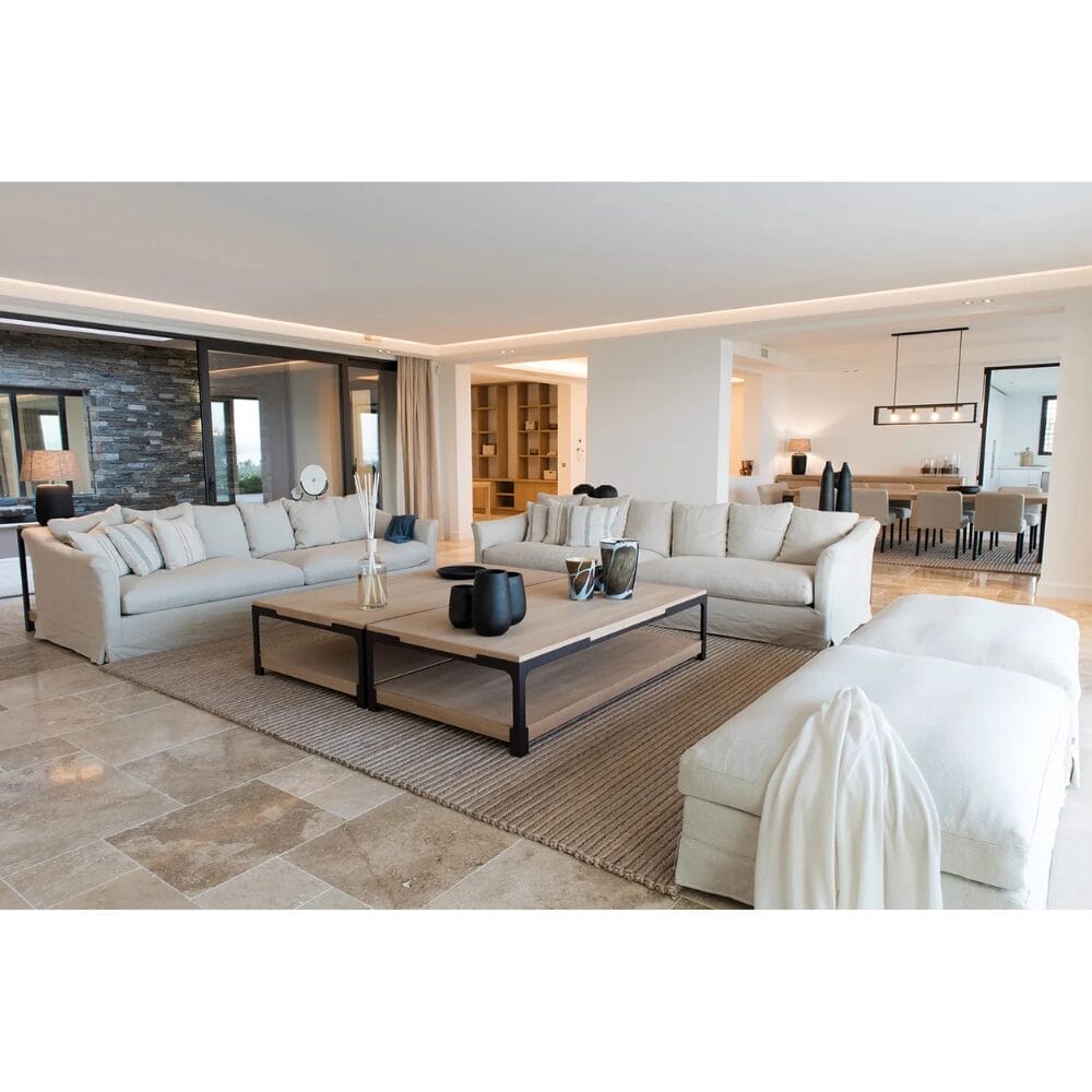 Les Amandiers Home – Book