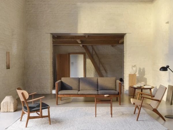 Lounge Seating, CH25, Walnut Oil, Natural Cord