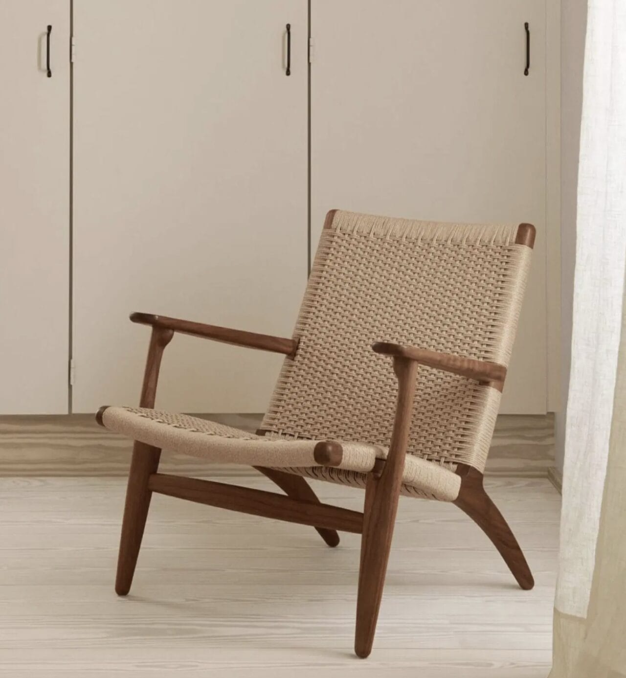 Lounge Seating, CH25, Walnut Oil, Natural Cord - Image 3