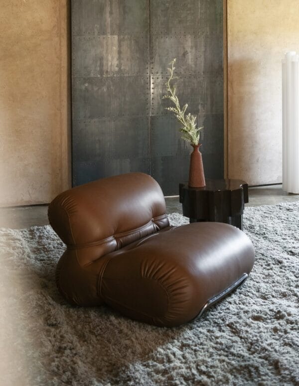 Orsola Armchair, Polished Chrome structure, Guarana 2006 Leather Cat (V)