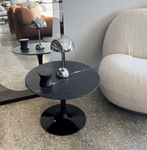 Saarinen Side Table Ø51 H36, Black Base, Satin finish, Black Rilsan base, Rich black with white random veins