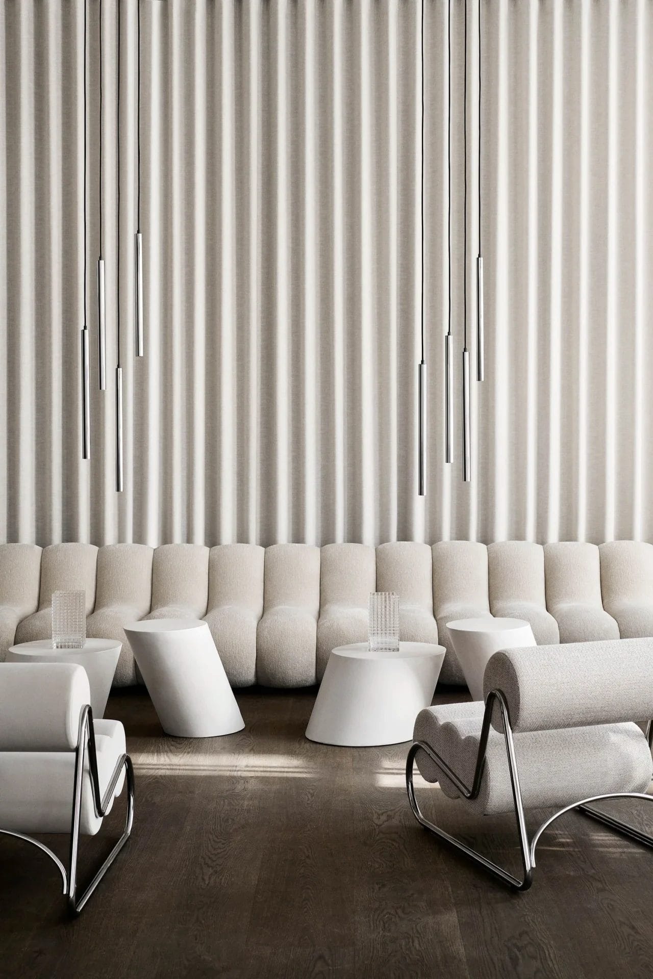 Fave Lounge Chair, Chrome finish, Grain 60300 CAT 0