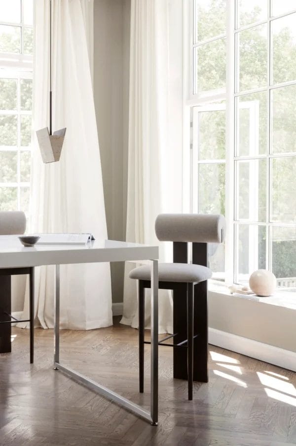 Hippo Bar Chair, Leather Ultra Black 41599, Black Oak, H65 cm