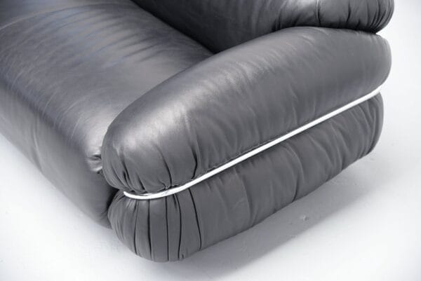 Grand Sesann Sofa L 265cm, Cat.V Guarana 9000, Polished Chrome Structure, Grey Feet - Image 3