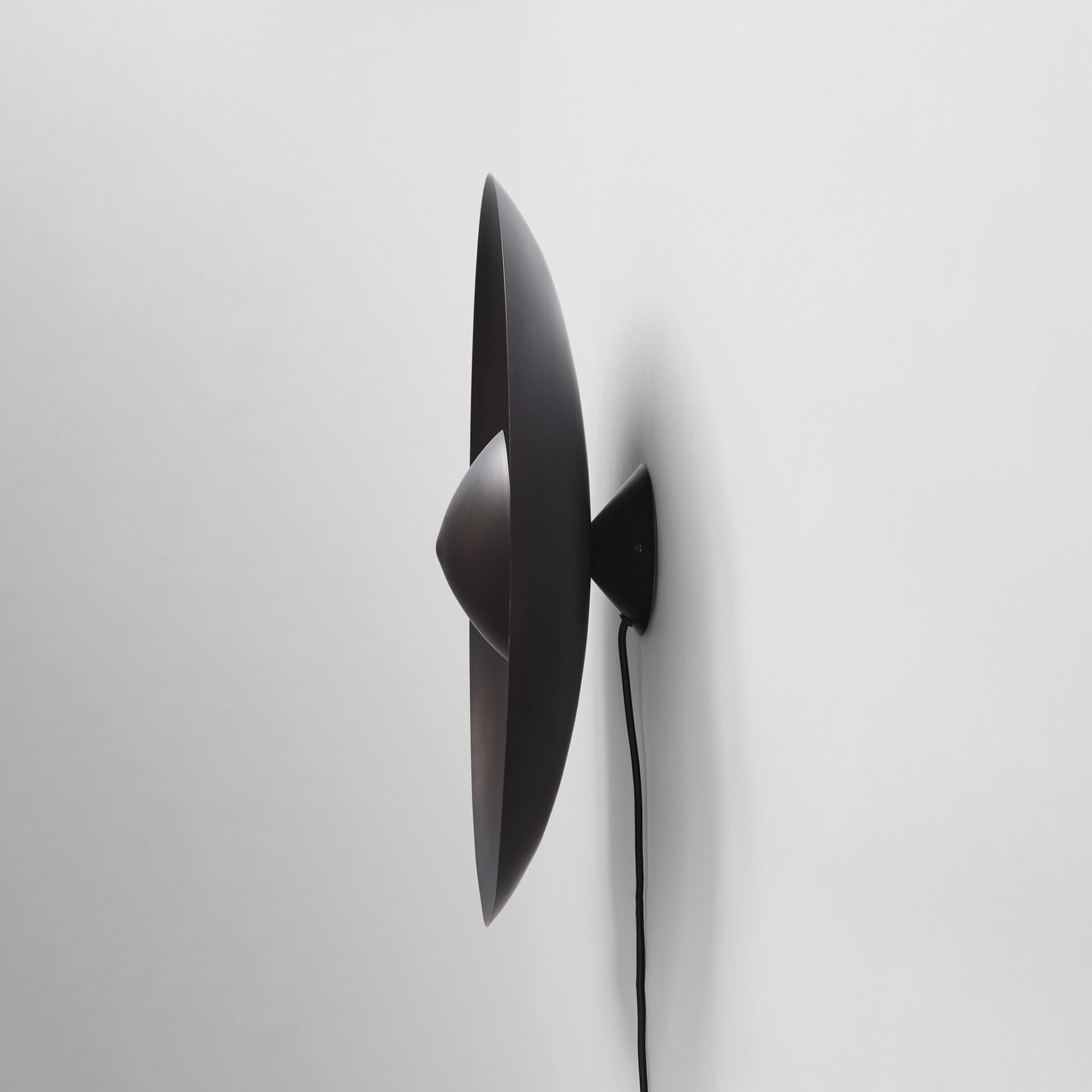 Dusk Wall Lamp- Burned Black L50 W50 H17,5 CM