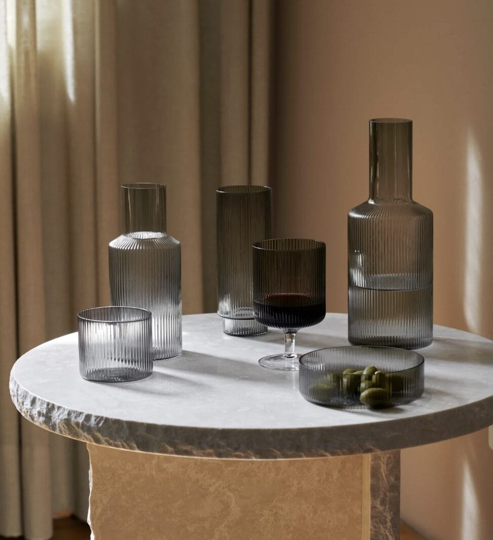 Ripple Carafe – Smoked Grey