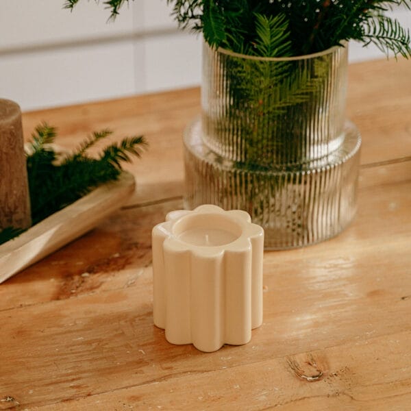 Candela Wood fire scented candle, vegetable wax, creamy white, ceramic H10 x Ø11cm