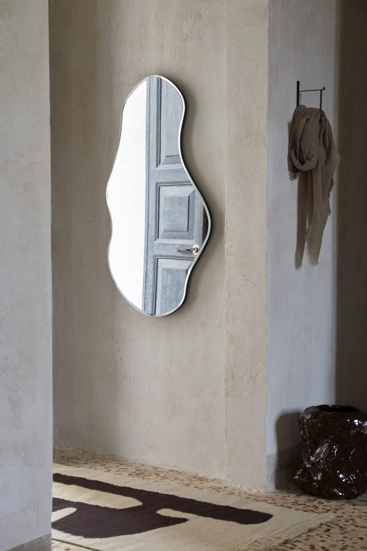 Pond Mirror – Large – Dark Chrome