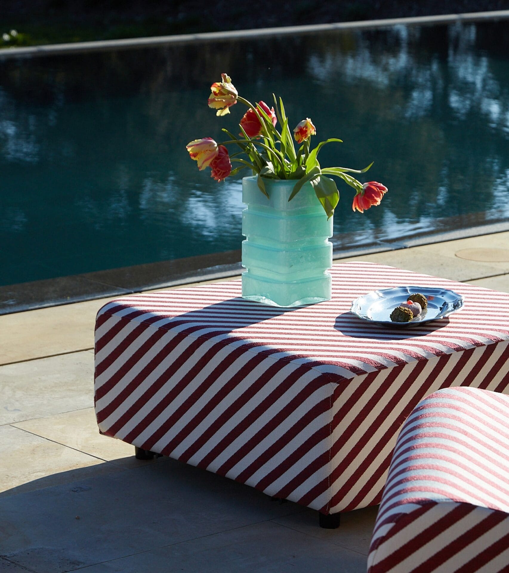 Donna Minty blue opaline glass vase 14x14x H29cm - Image 2